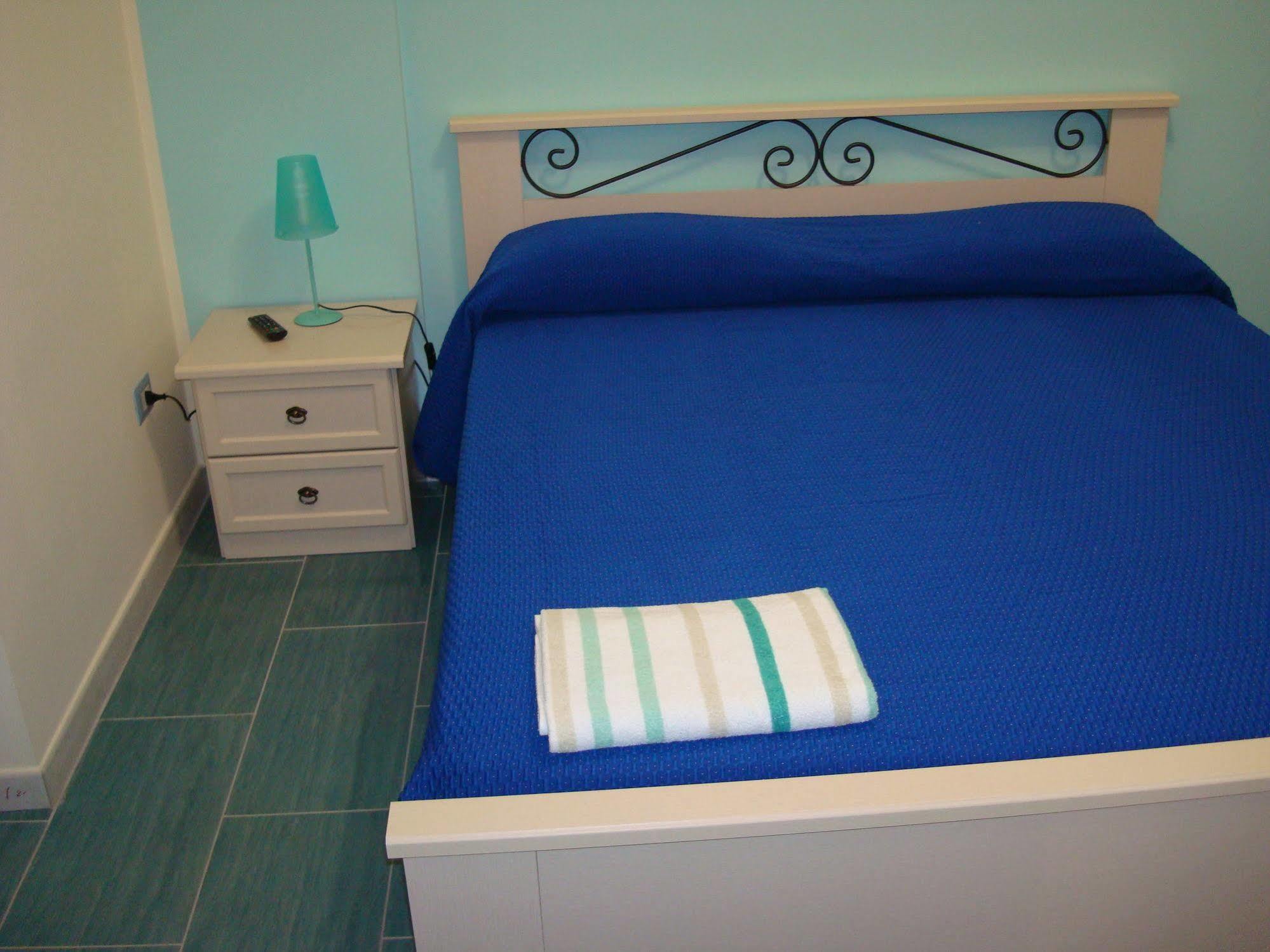 Guest House Mare E Luna Fiumefreddo Bruzio Zewnętrze zdjęcie